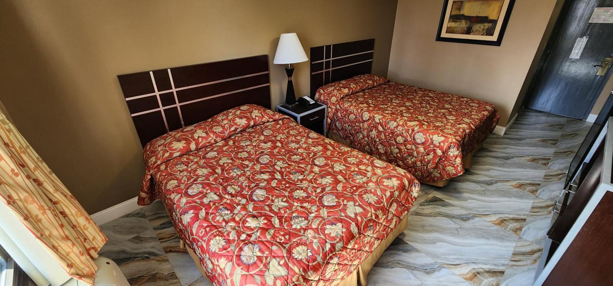 Town House Inn And Suites Elmwood Park Zewnętrze zdjęcie
